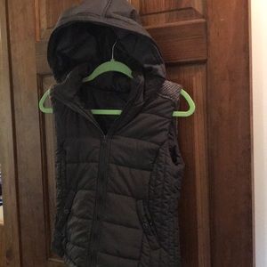 Black Aeropostale vest